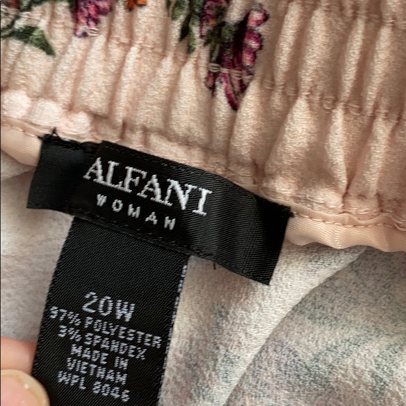 Alfani 20W Floral Vibrance Wide Leg Stretchy Pants - Picture 5 of 5